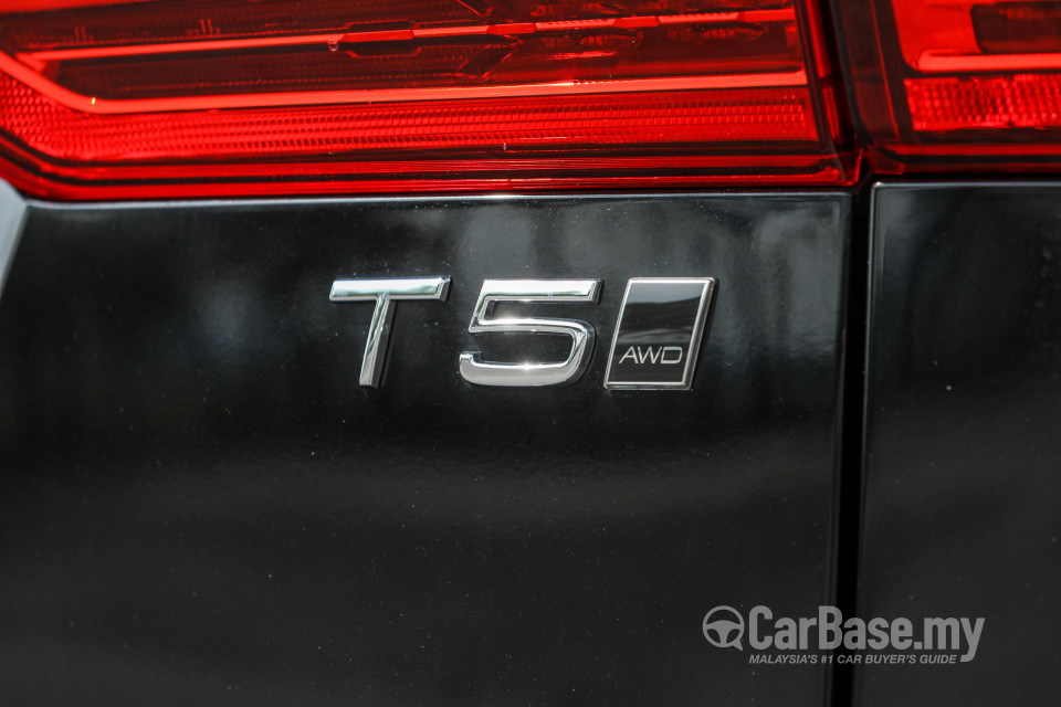 Volvo XC60 Mk2 (2018) Exterior