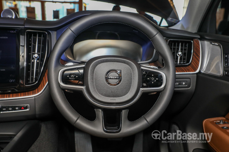 Volvo XC60 Mk2 (2018) Interior