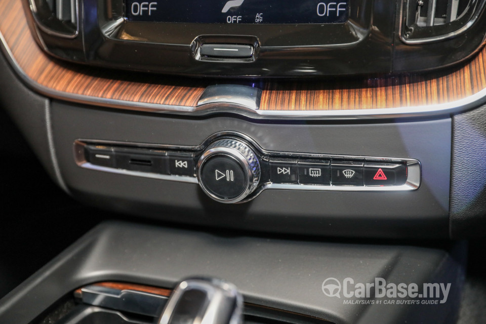 Volvo XC60 Mk2 (2018) Interior
