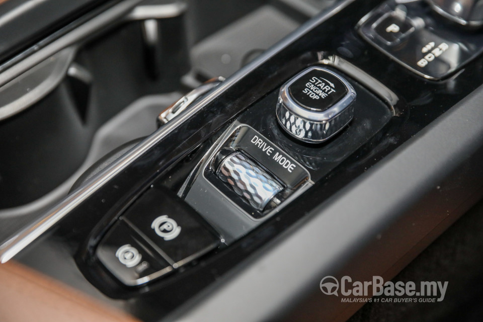 Volvo XC60 Mk2 (2018) Interior