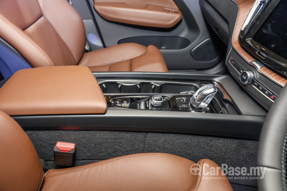 Volvo XC60 Mk2 (2018) Interior