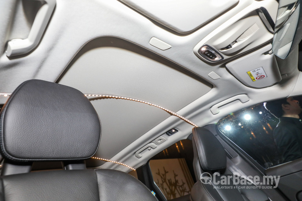 Volvo XC60 Mk2 (2018) Interior