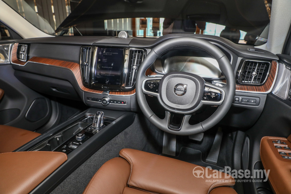 Volvo XC60 Mk2 (2018) Interior