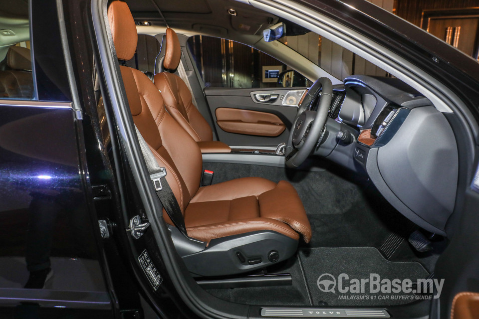 Volvo XC60 Mk2 (2018) Interior