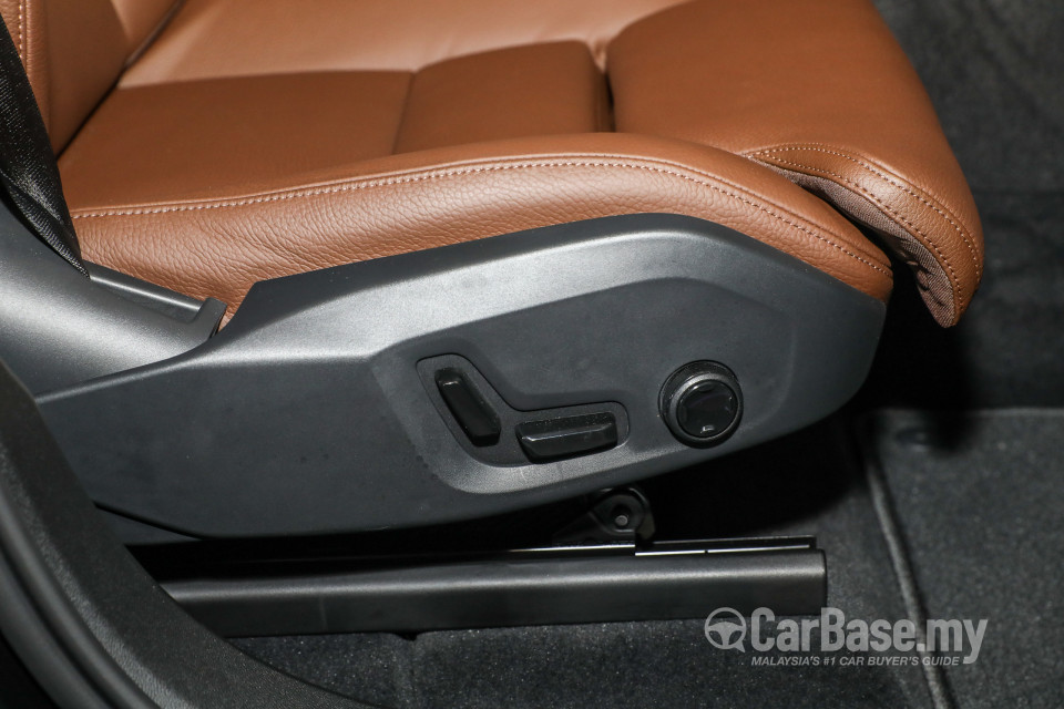 Volvo XC60 Mk2 (2018) Interior