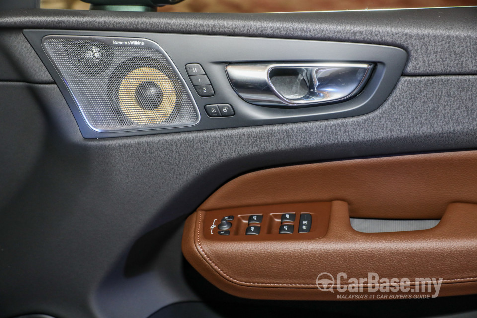 Volvo XC60 Mk2 (2018) Interior