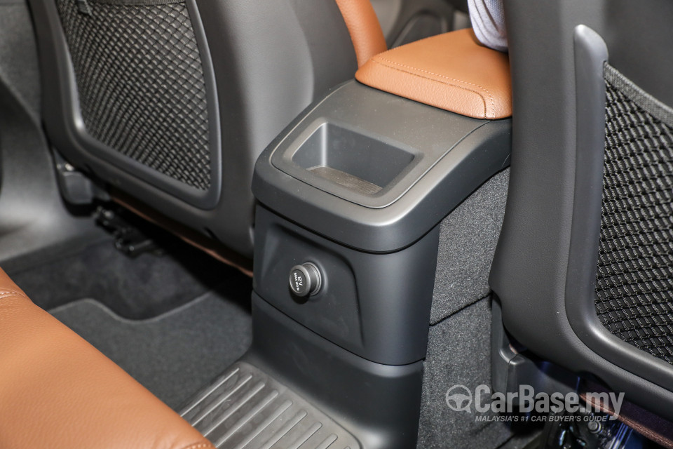 Volvo XC60 Mk2 (2018) Interior