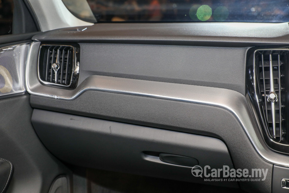 Volvo XC60 Mk2 (2018) Interior