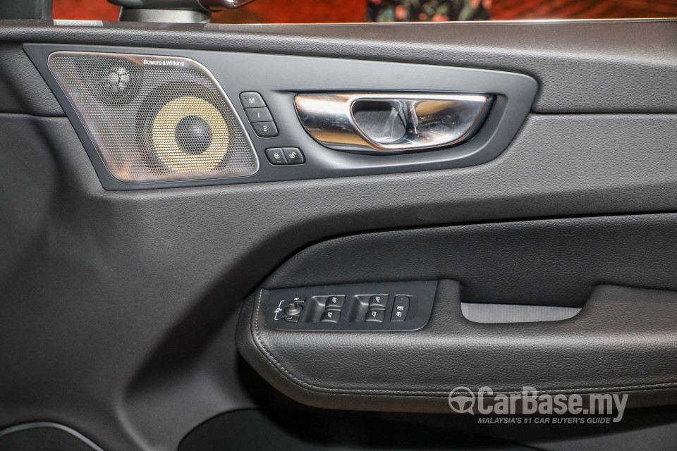 Volvo XC60 Mk2 (2018) Interior