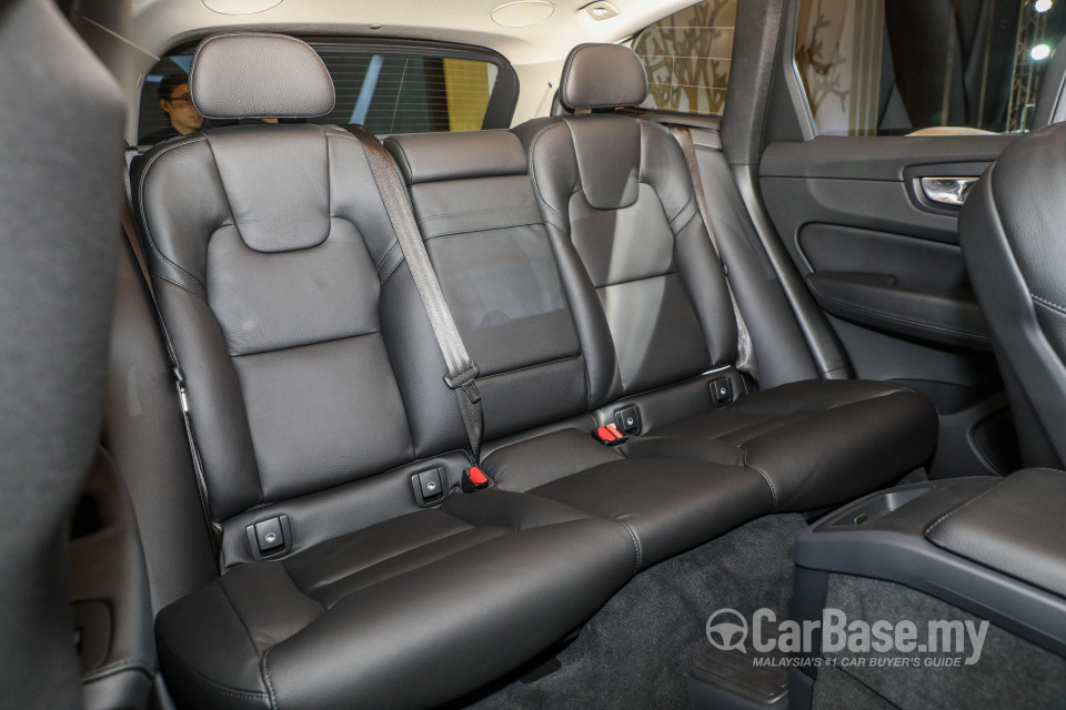 Volvo XC60 Mk2 (2018) Interior