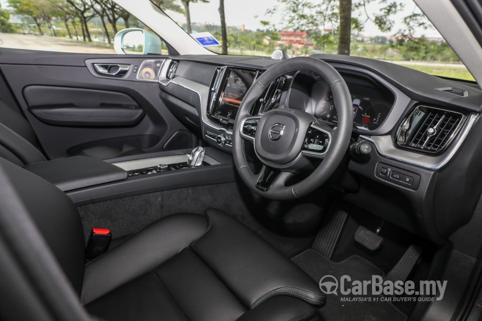 Volvo XC60 Mk2 (2018) Interior