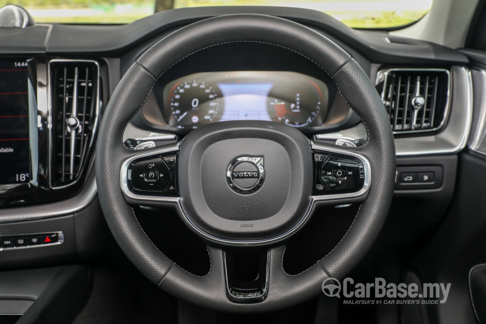 Volvo XC60 Mk2 (2018) Interior