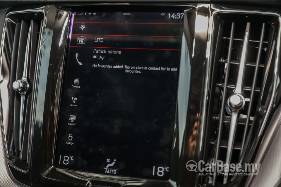 Volvo XC60 Mk2 (2018) Interior