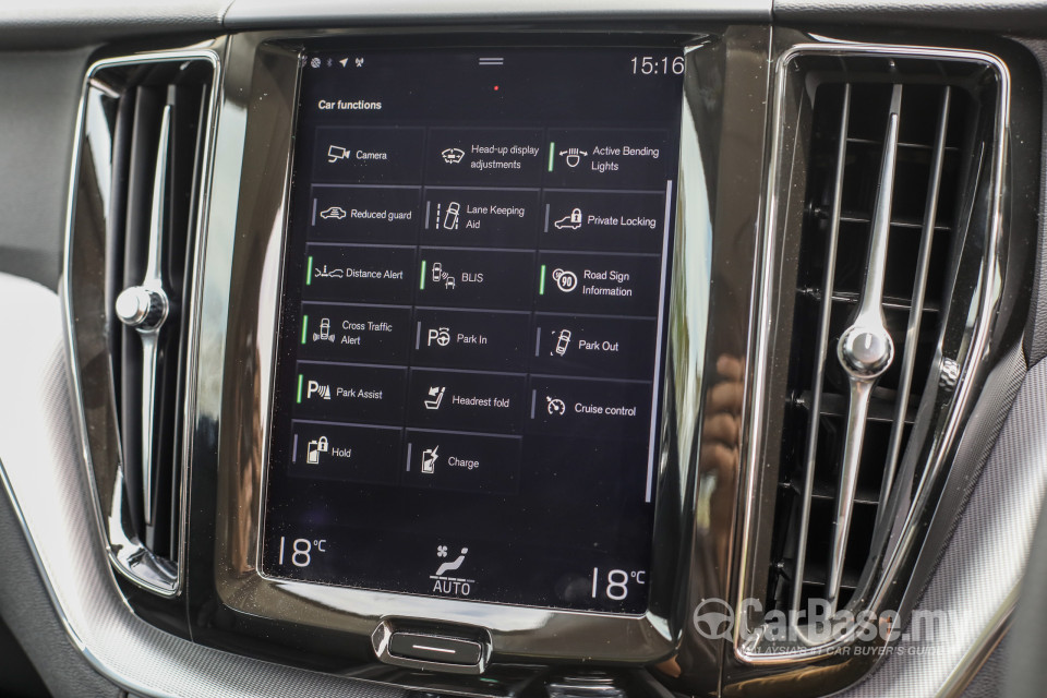 Volvo XC60 Mk2 (2018) Interior