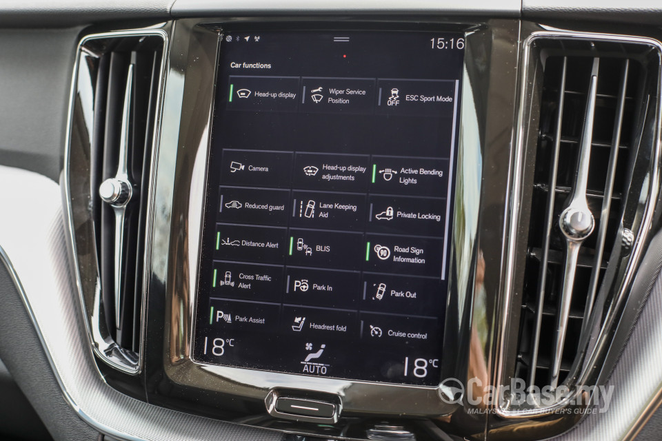 Volvo XC60 Mk2 (2018) Interior