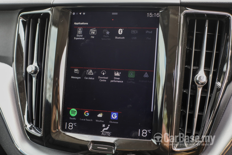 Volvo XC60 Mk2 (2018) Interior