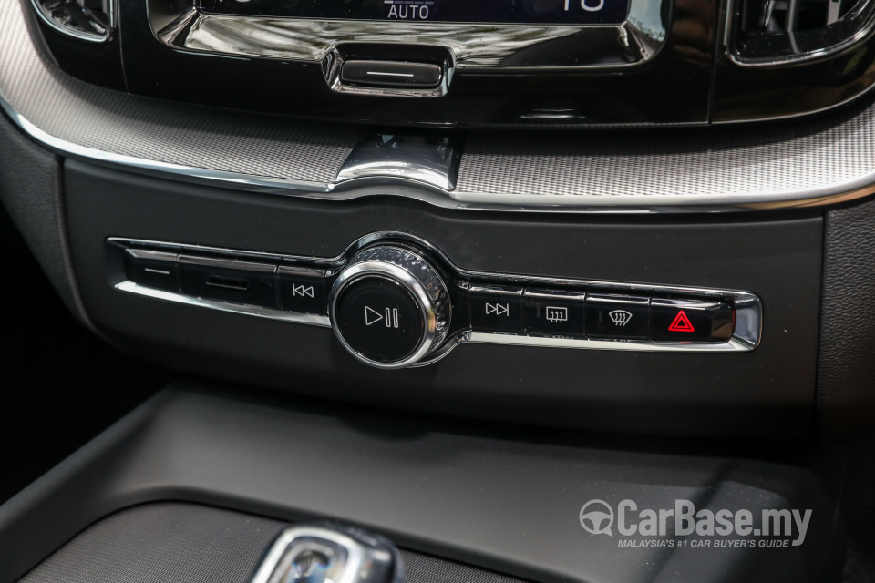 Volvo XC60 Mk2 (2018) Interior