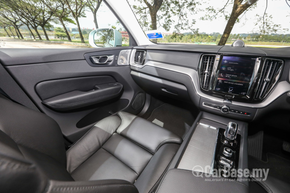 Volvo XC60 Mk2 (2018) Interior