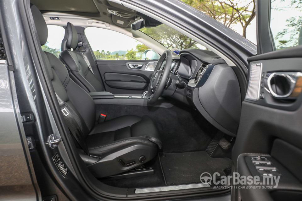Volvo XC60 Mk2 (2018) Interior