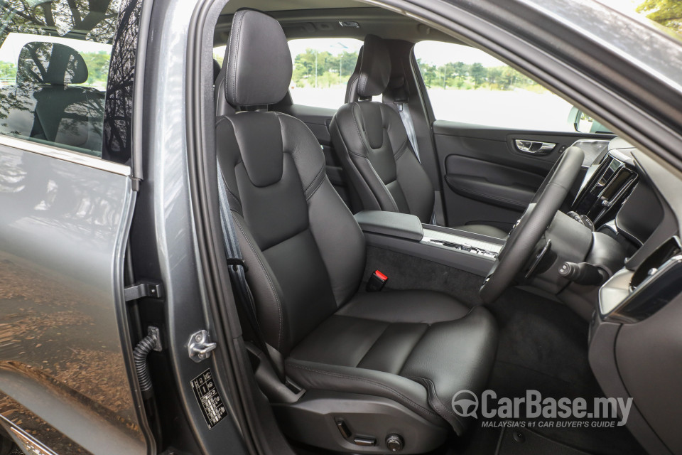 Volvo XC60 Mk2 (2018) Interior