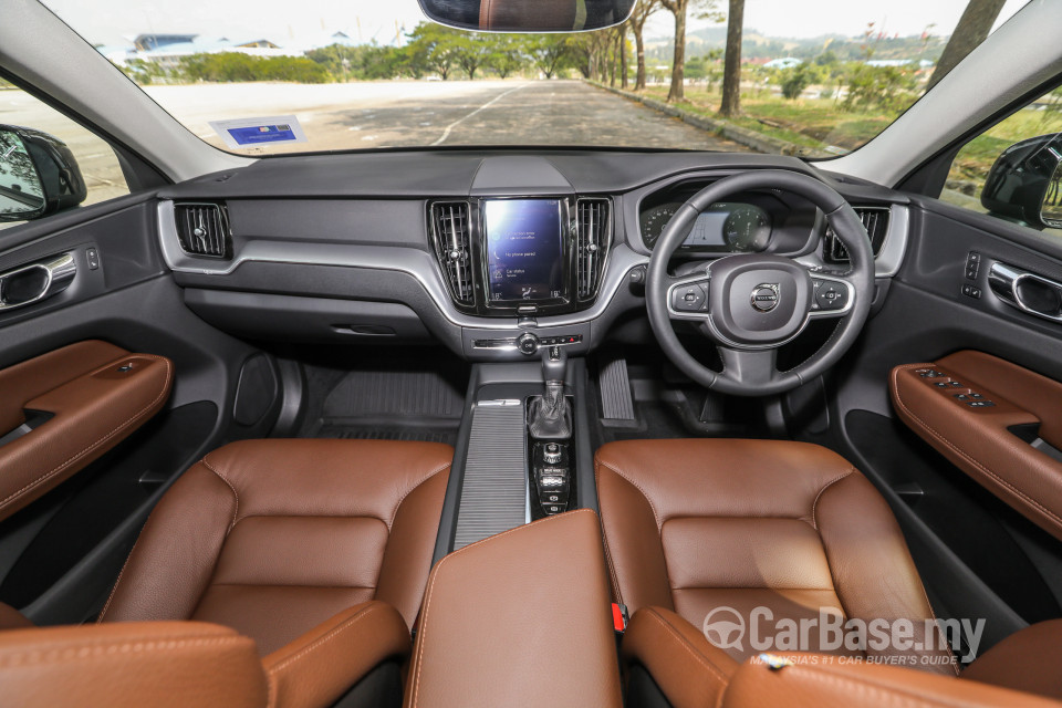 Volvo XC60 Mk2 (2018) Interior