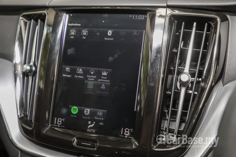 Volvo XC60 Mk2 (2018) Interior