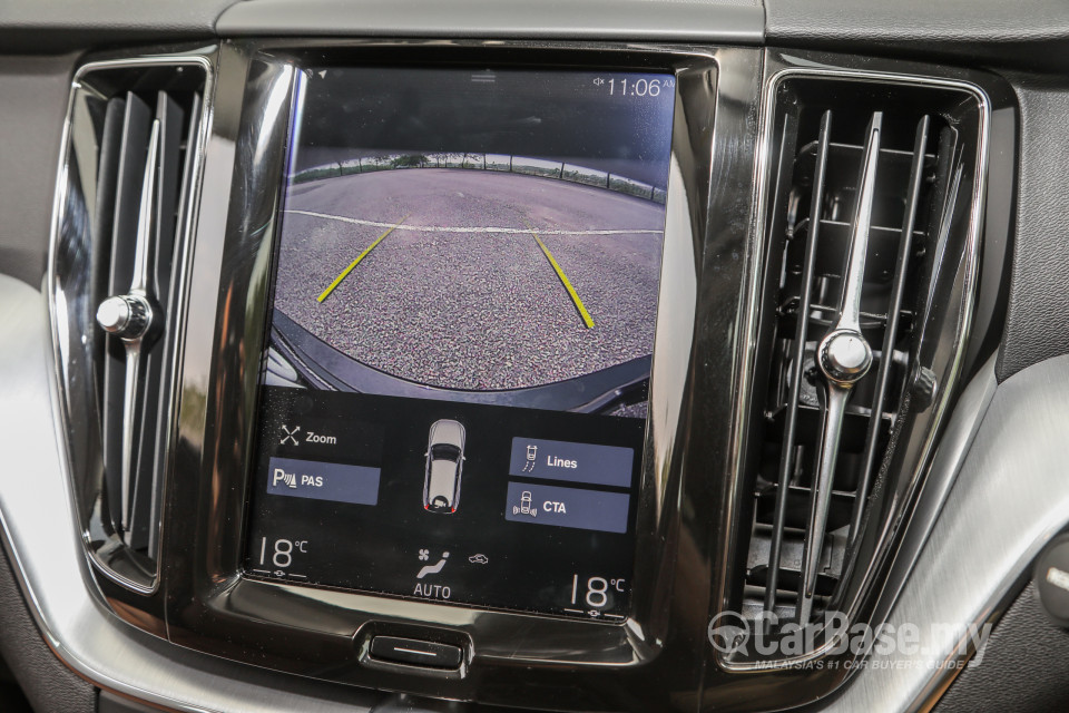 Volvo XC60 Mk2 (2018) Interior