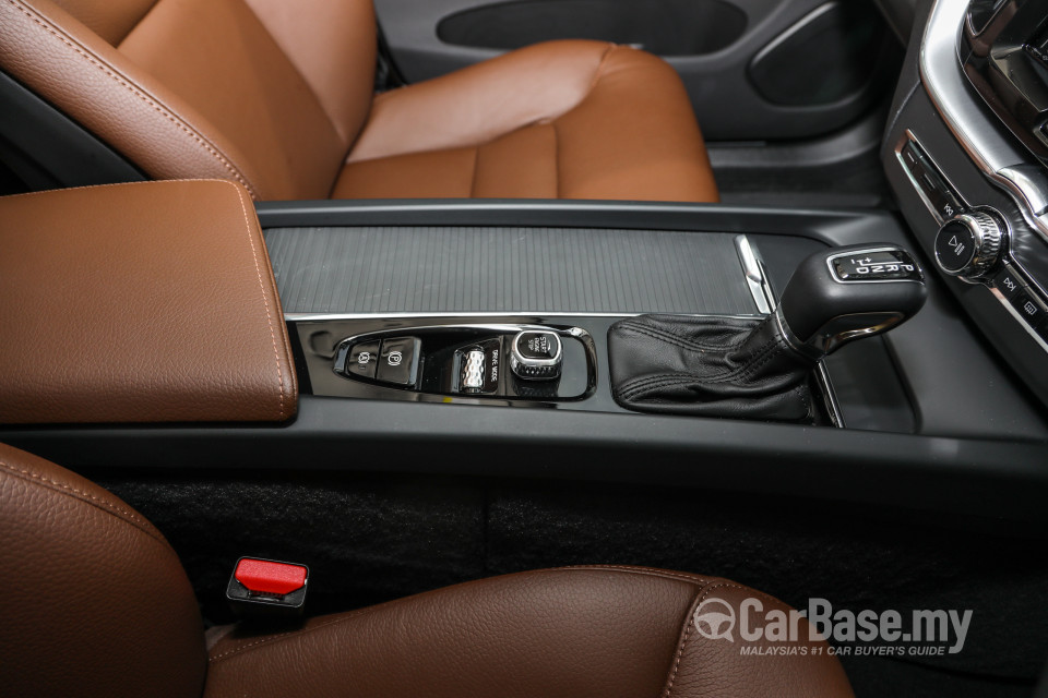 Volvo XC60 Mk2 (2018) Interior