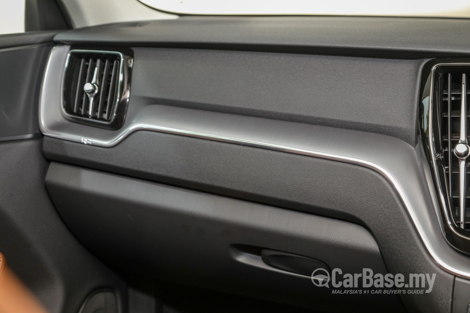 Volvo XC60 Mk2 (2018) Interior