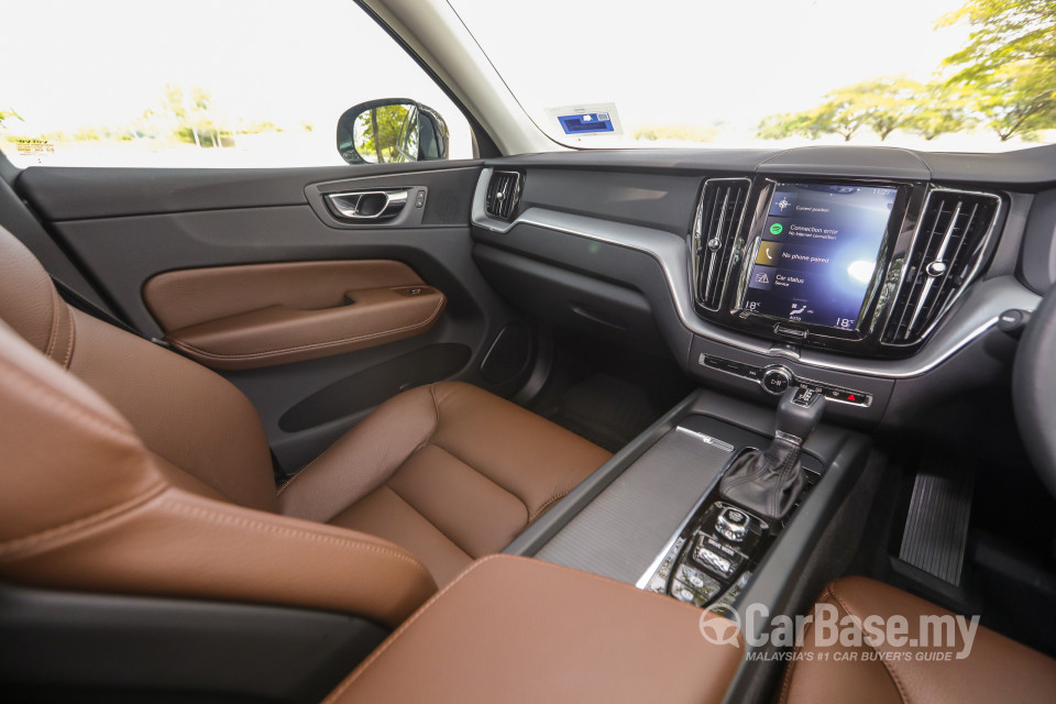 Volvo XC60 Mk2 (2018) Interior