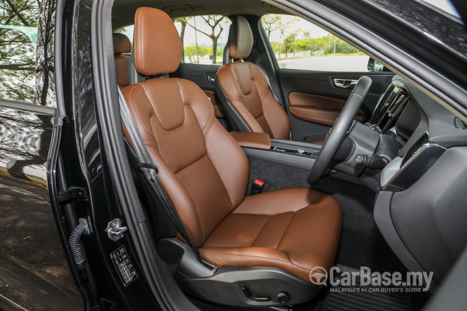 Volvo XC60 Mk2 (2018) Interior