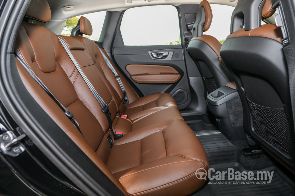 Volvo XC60 Mk2 (2018) Interior