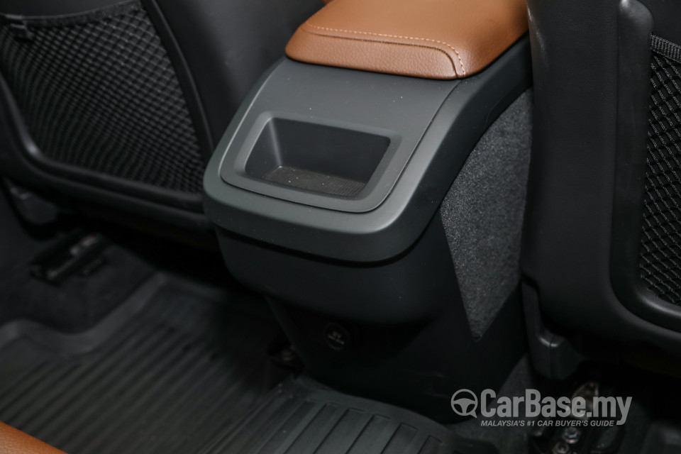 Volvo XC60 Mk2 (2018) Interior