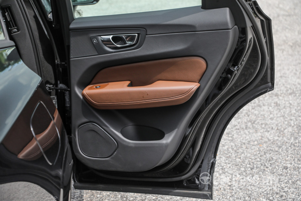 Volvo XC60 Mk2 (2018) Interior