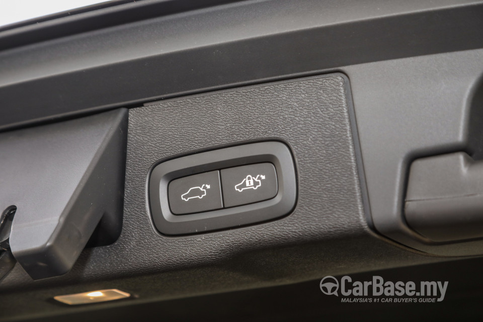 Volvo XC60 Mk2 (2018) Interior