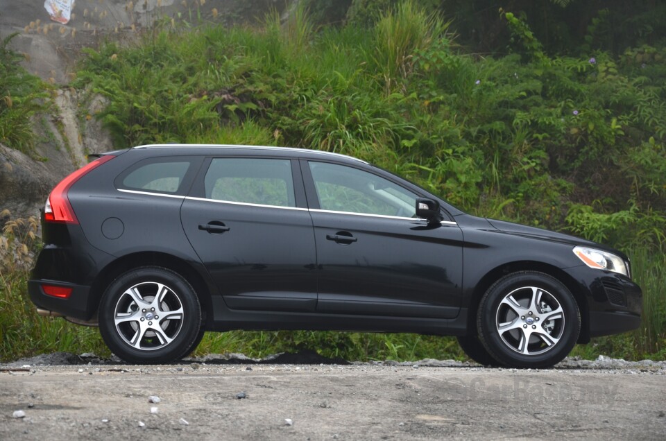 Subaru Outback BN (2015) Exterior