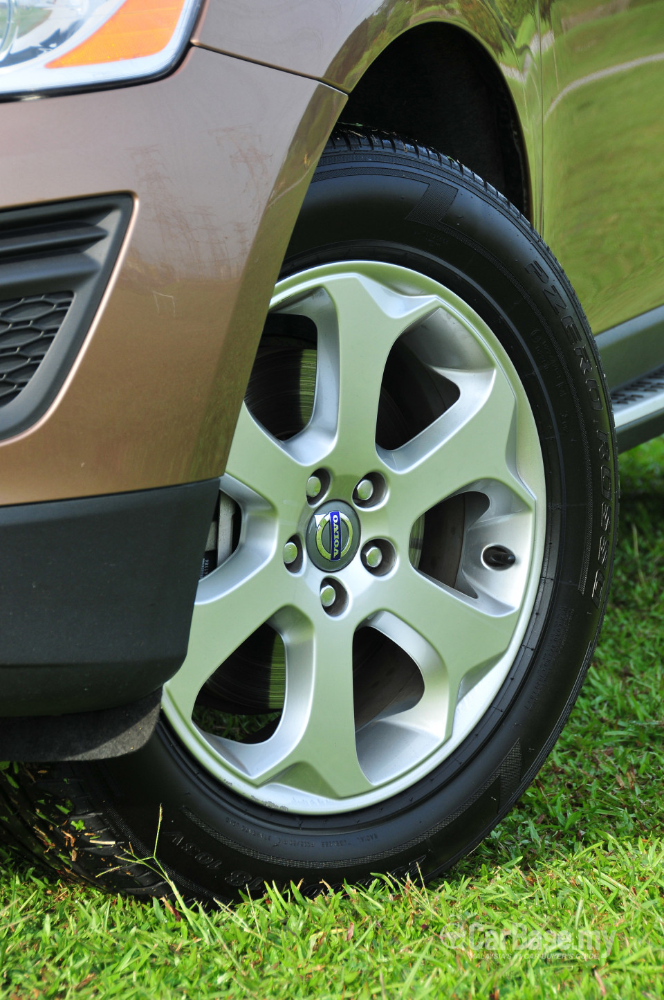 Volvo XC60 Mk1 (2013) Exterior