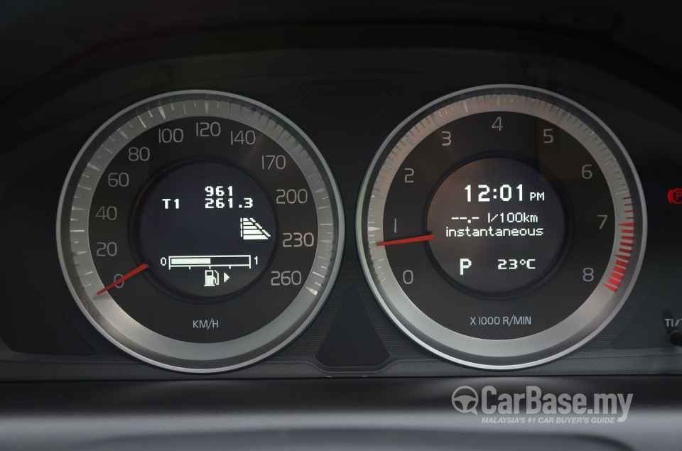 Volvo XC60 Mk1 (2013) Interior
