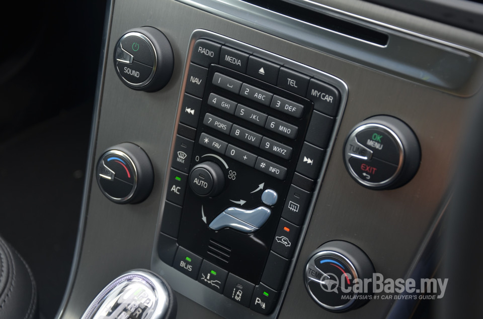 Volvo XC60 Mk1 (2013) Interior