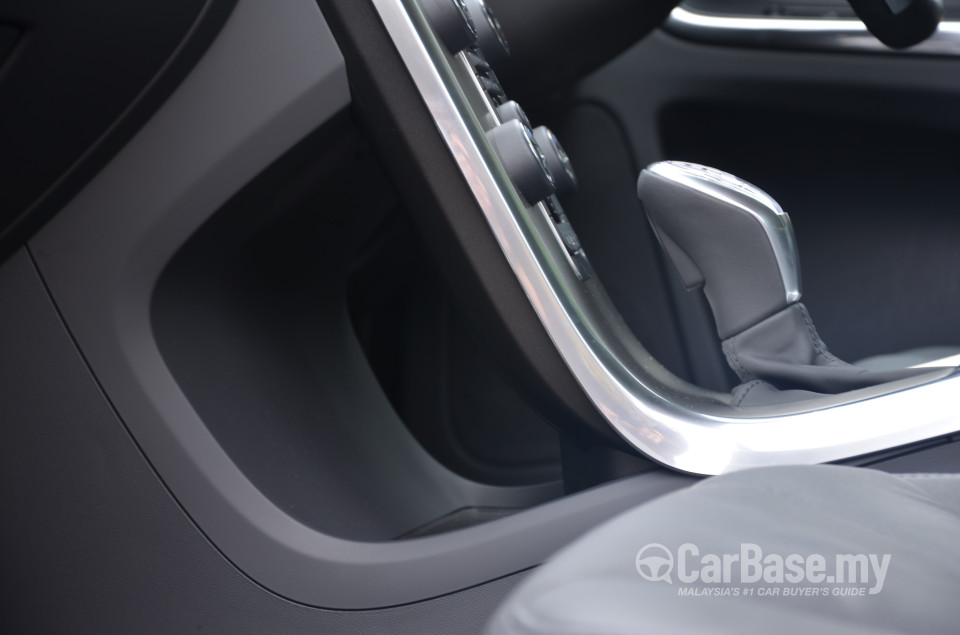 Volvo XC60 Mk1 (2013) Interior
