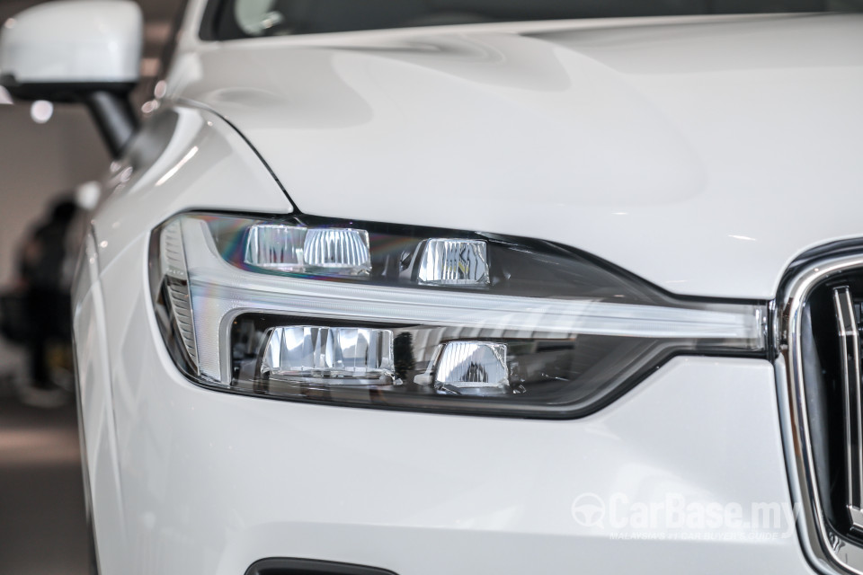 Volvo XC60 Mk2 Facelift (2021) Exterior