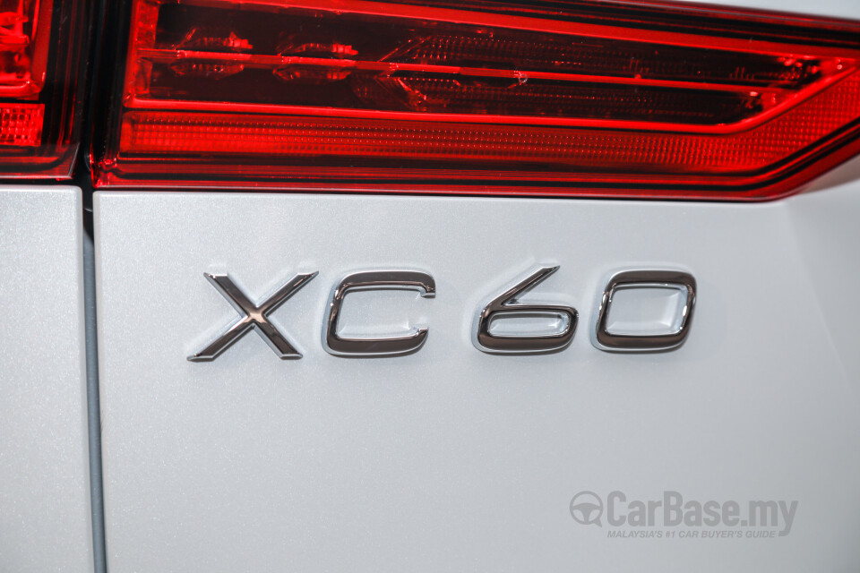Volvo XC60 Mk2 Facelift (2021) Exterior