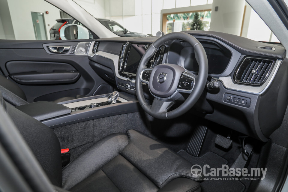 Volvo XC60 Mk2 Facelift (2021) Interior