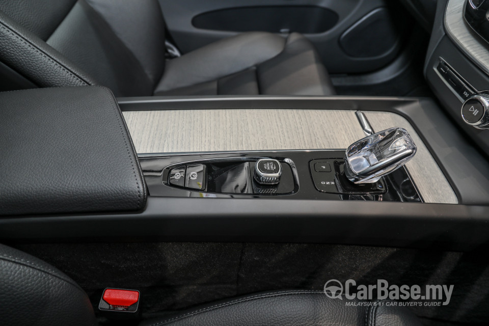Volvo XC60 Mk2 Facelift (2021) Interior