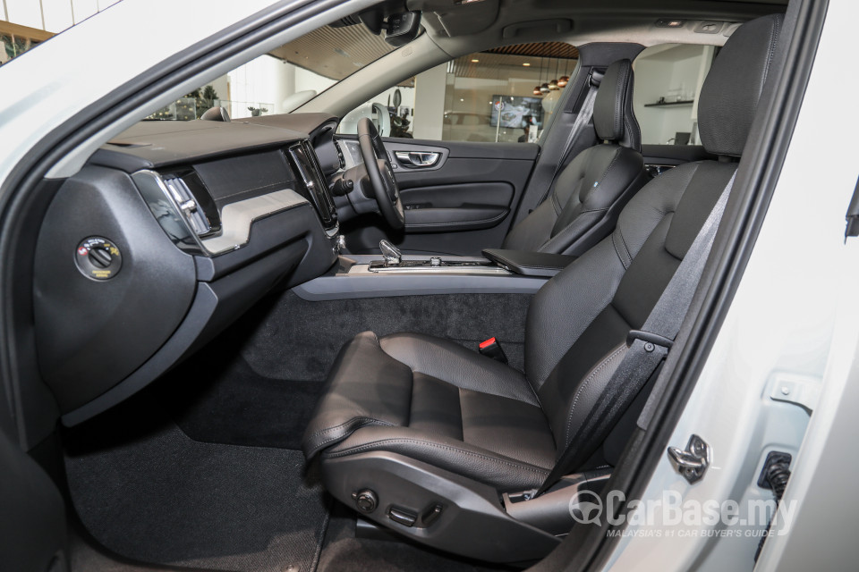 Volvo XC60 Mk2 Facelift (2021) Interior