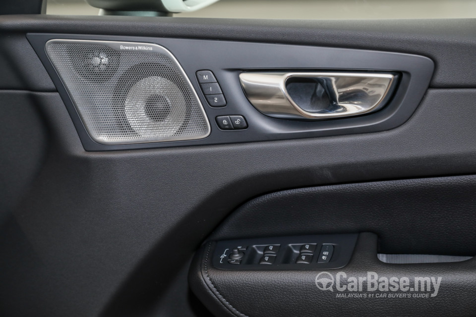 Volvo XC60 Mk2 Facelift (2021) Interior