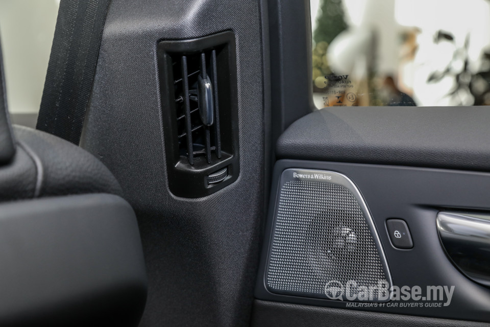 Volvo XC60 Mk2 Facelift (2021) Interior
