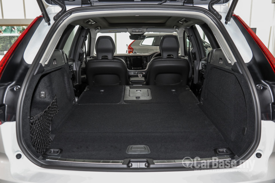Volvo XC60 Mk2 Facelift (2021) Interior