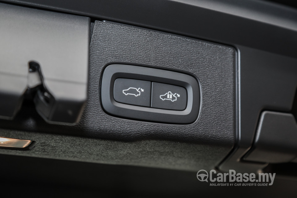 Volvo XC60 Mk2 Facelift (2021) Interior