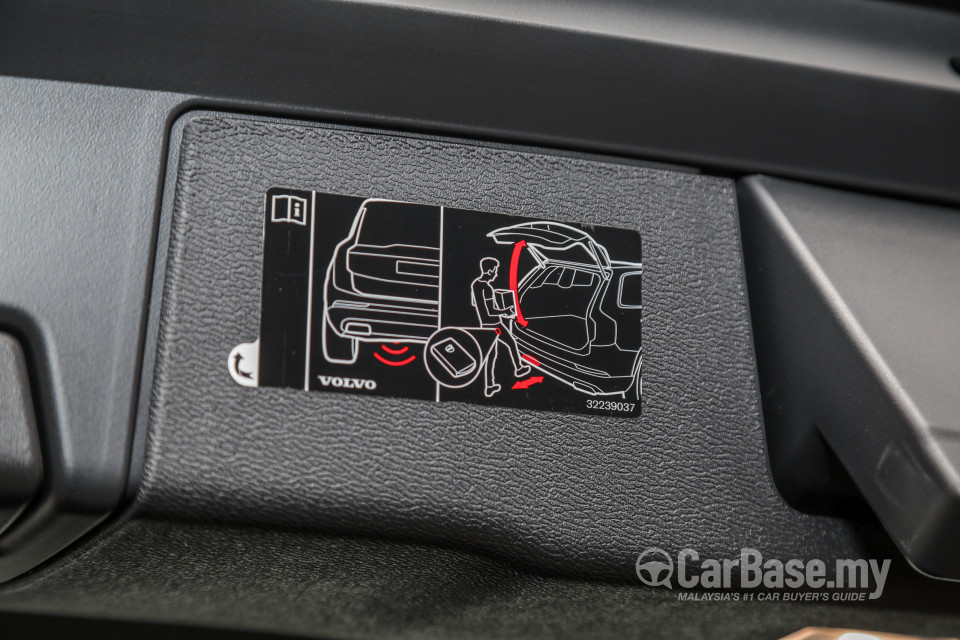 Volvo XC60 Mk2 Facelift (2021) Interior